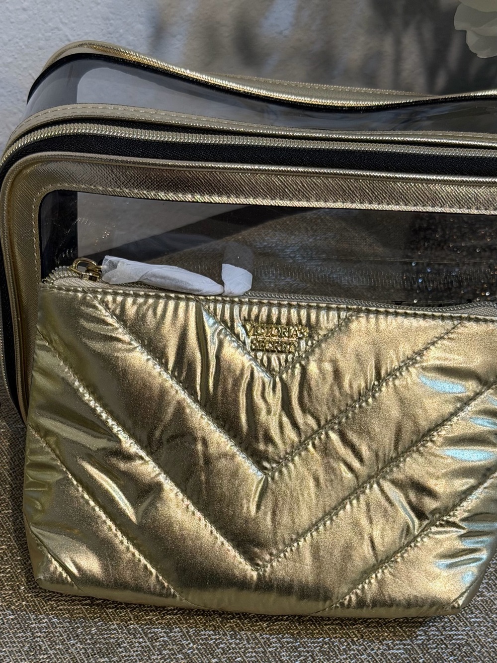 New VICTORIA'S SECRET 3 in makeup bag - Picture 6 of 13